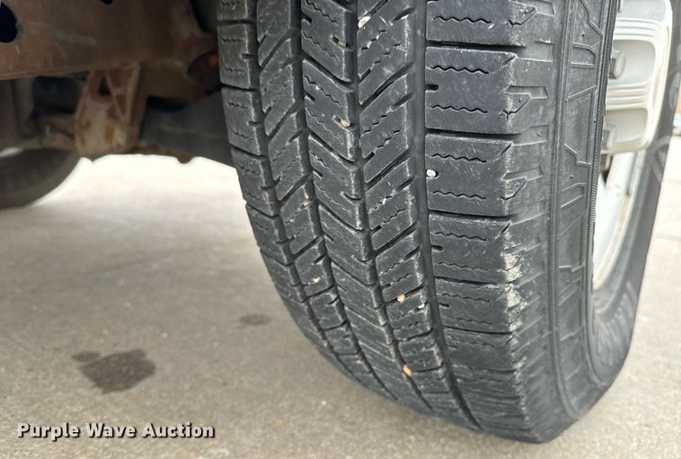 image for item NI9667 2004 Chevrolet Express 3500 van