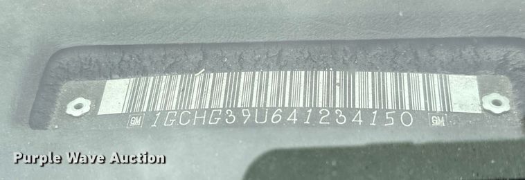 image for item NI9667 2004 Chevrolet Express 3500 van