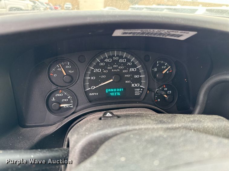 image for item NI9668 2004 Chevrolet Express 1500 van