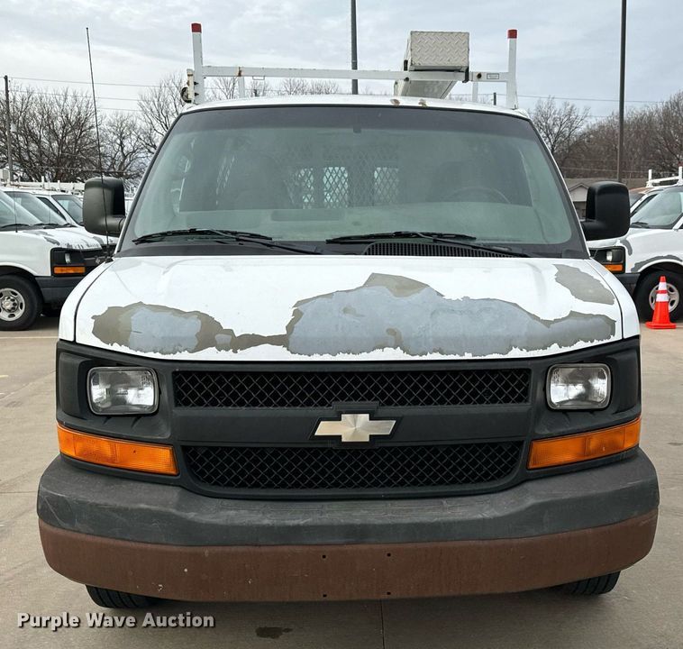 image for item NI9669 2008 Chevrolet Express 2500 van