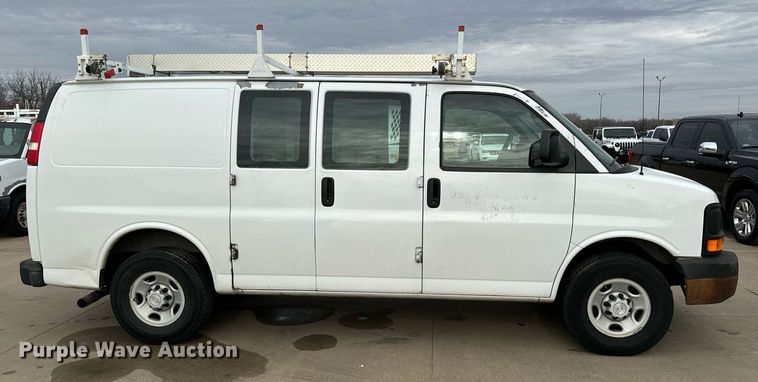 image for item NI9669 2008 Chevrolet Express 2500 van