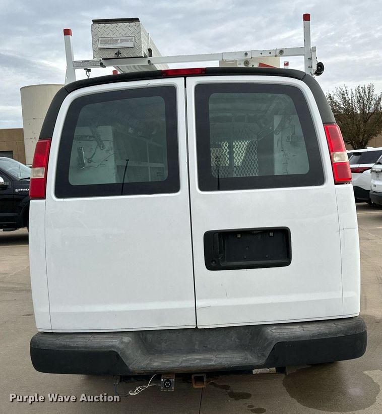 image for item NI9669 2008 Chevrolet Express 2500 van