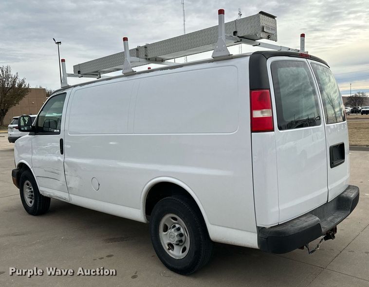image for item NI9669 2008 Chevrolet Express 2500 van