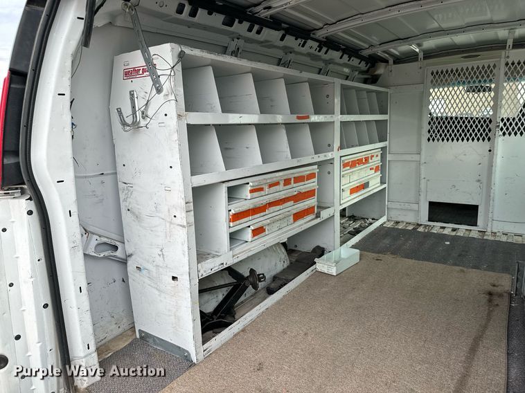 image for item NI9669 2008 Chevrolet Express 2500 van