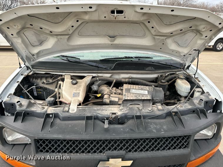 image for item NI9669 2008 Chevrolet Express 2500 van
