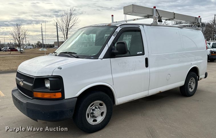 image for item NI9670 2007 Chevrolet Express 2500 van