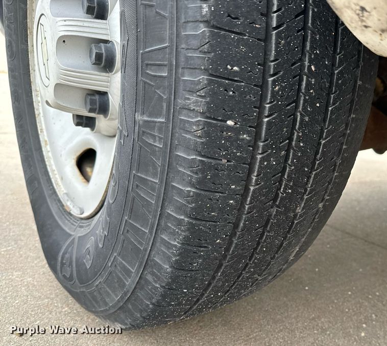 image for item NI9670 2007 Chevrolet Express 2500 van