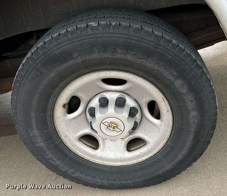 image for item NI9670 2007 Chevrolet Express 2500 van