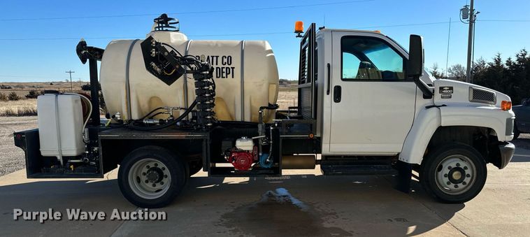 image for item NI9672 2003 Chevrolet C4500  sprayer truck