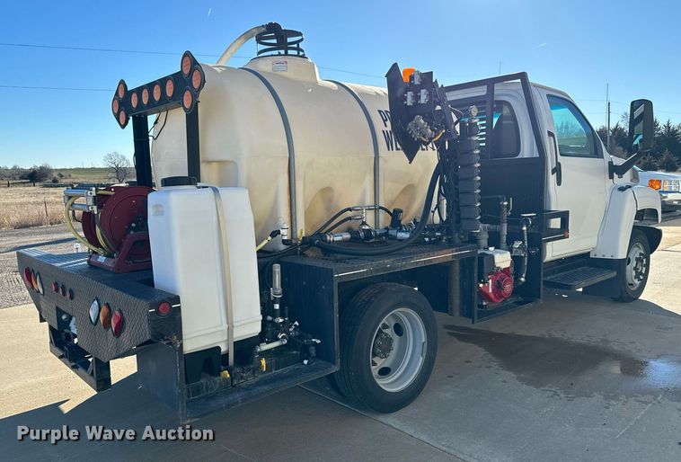 image for item NI9672 2003 Chevrolet C4500  sprayer truck