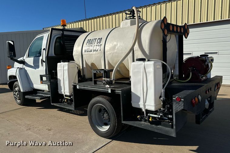 image for item NI9672 2003 Chevrolet C4500  sprayer truck