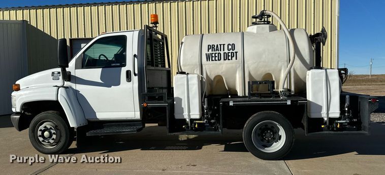 image for item NI9672 2003 Chevrolet C4500  sprayer truck