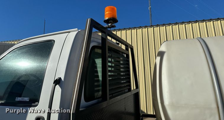 image for item NI9672 2003 Chevrolet C4500  sprayer truck