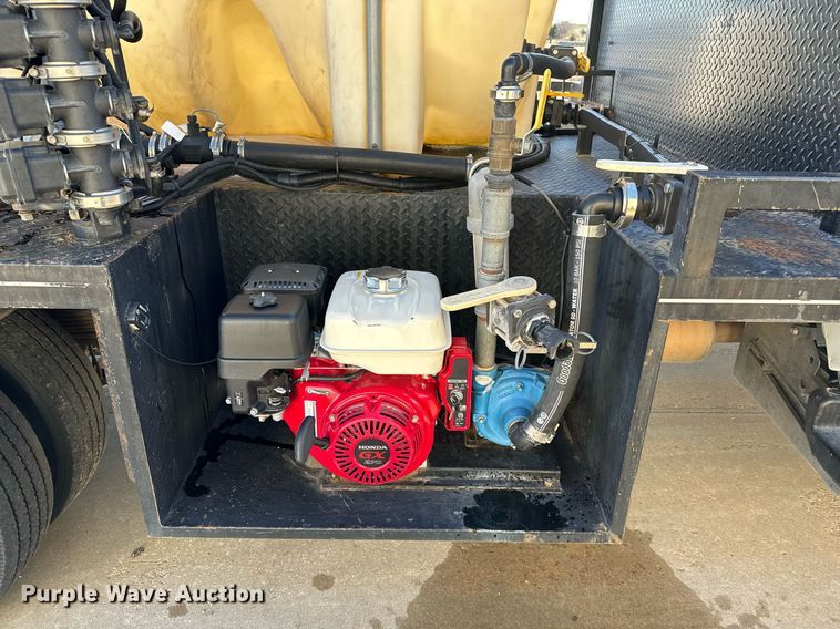 image for item NI9672 2003 Chevrolet C4500  sprayer truck