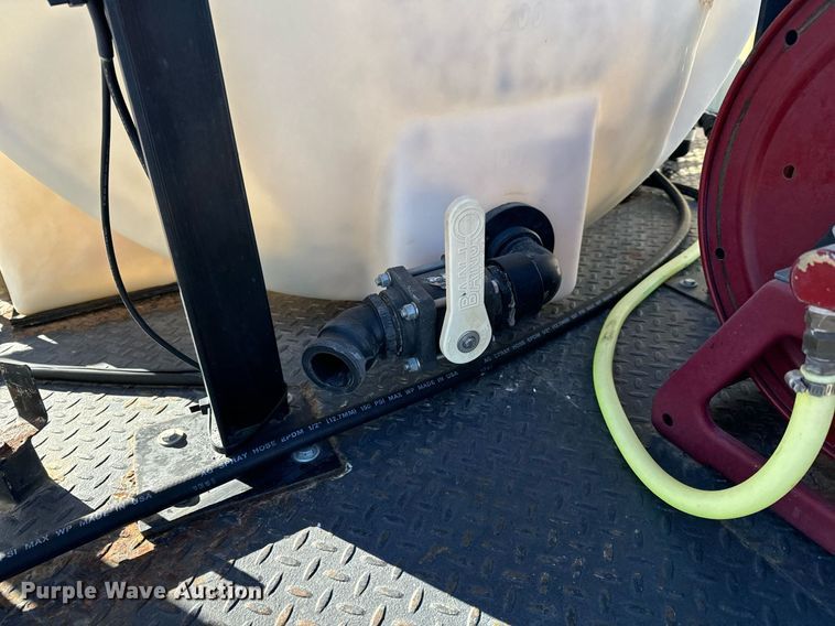 image for item NI9672 2003 Chevrolet C4500  sprayer truck