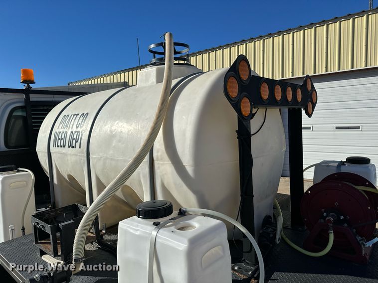 image for item NI9672 2003 Chevrolet C4500  sprayer truck