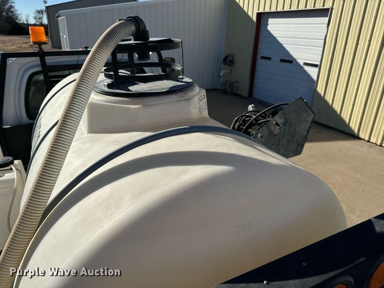 image for item NI9672 2003 Chevrolet C4500  sprayer truck