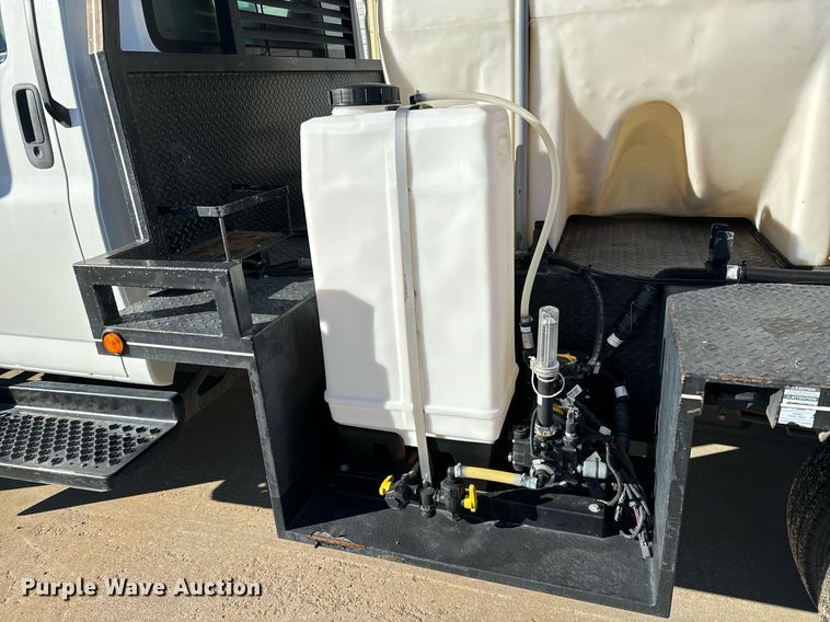 image for item NI9672 2003 Chevrolet C4500  sprayer truck