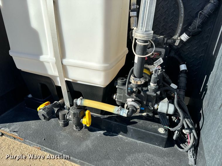 image for item NI9672 2003 Chevrolet C4500  sprayer truck