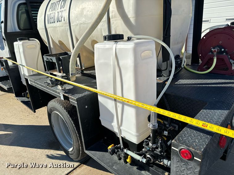 image for item NI9672 2003 Chevrolet C4500  sprayer truck