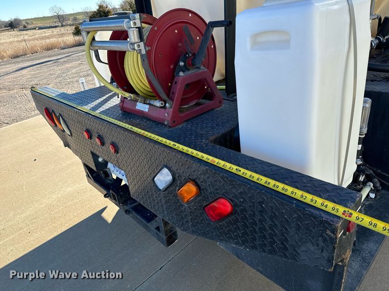 image for item NI9672 2003 Chevrolet C4500  sprayer truck