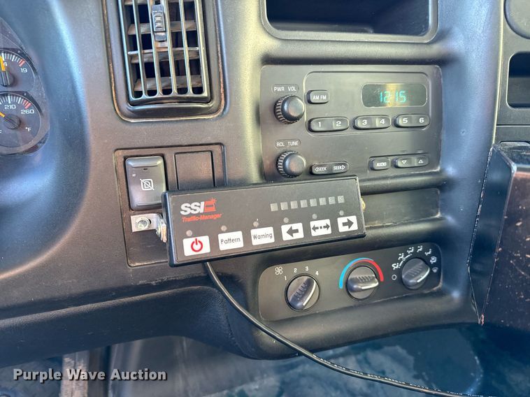 image for item NI9672 2003 Chevrolet C4500  sprayer truck