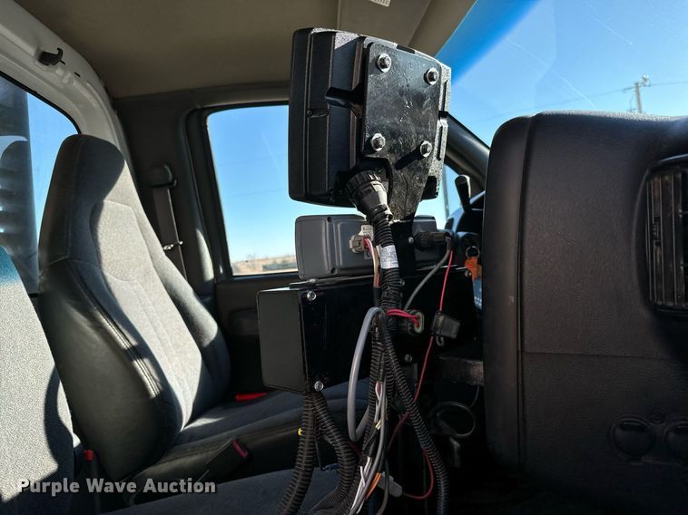 image for item NI9672 2003 Chevrolet C4500  sprayer truck