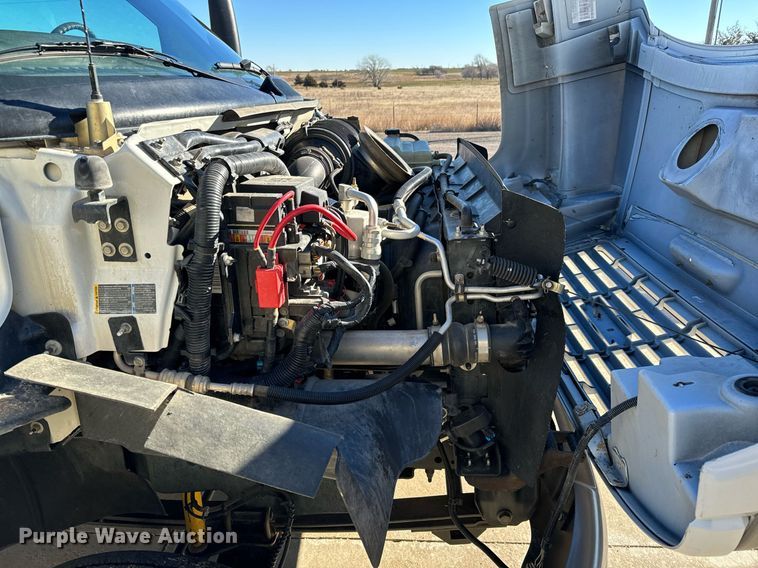 image for item NI9672 2003 Chevrolet C4500  sprayer truck