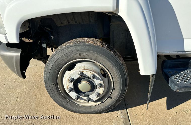 image for item NI9672 2003 Chevrolet C4500  sprayer truck