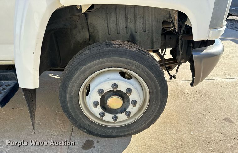 image for item NI9672 2003 Chevrolet C4500  sprayer truck