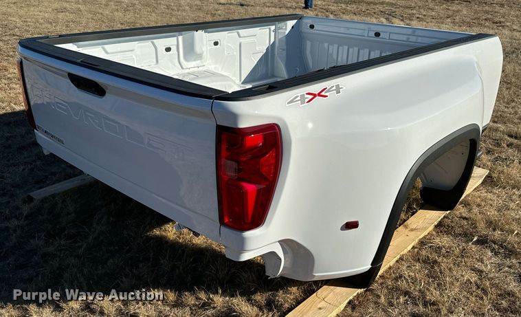 image for item NI9673 2024 Chevrolet Silverado 3500  pickup truck bed