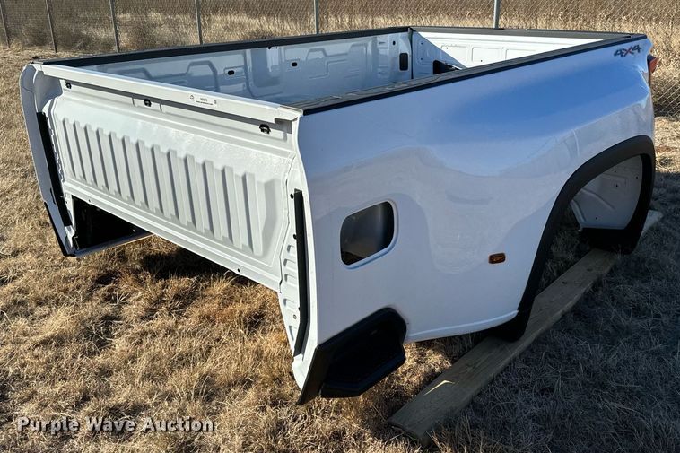 image for item NI9673 2024 Chevrolet Silverado 3500  pickup truck bed