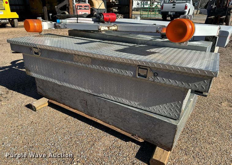 image for item NI9676 Automotive accessories