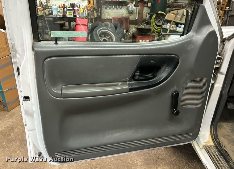 image for item NM9189 2005 Ford Ranger  pickup truck