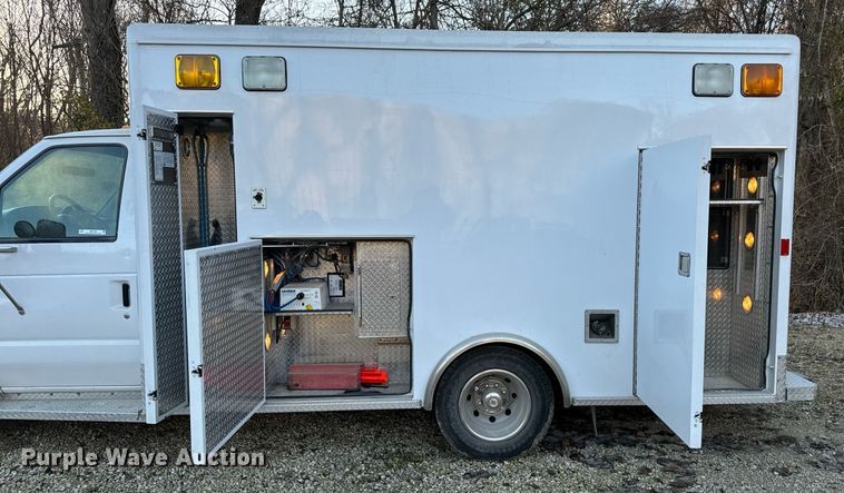 image for item NM9190 2000 Ford E350  sewer inspection van