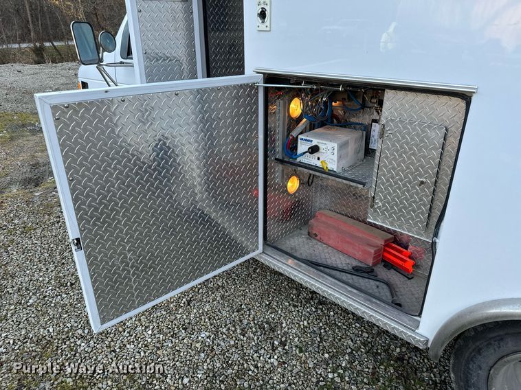 image for item NM9190 2000 Ford E350  sewer inspection van