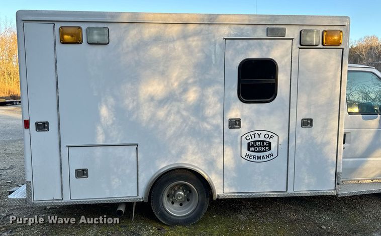 image for item NM9190 2000 Ford E350  sewer inspection van