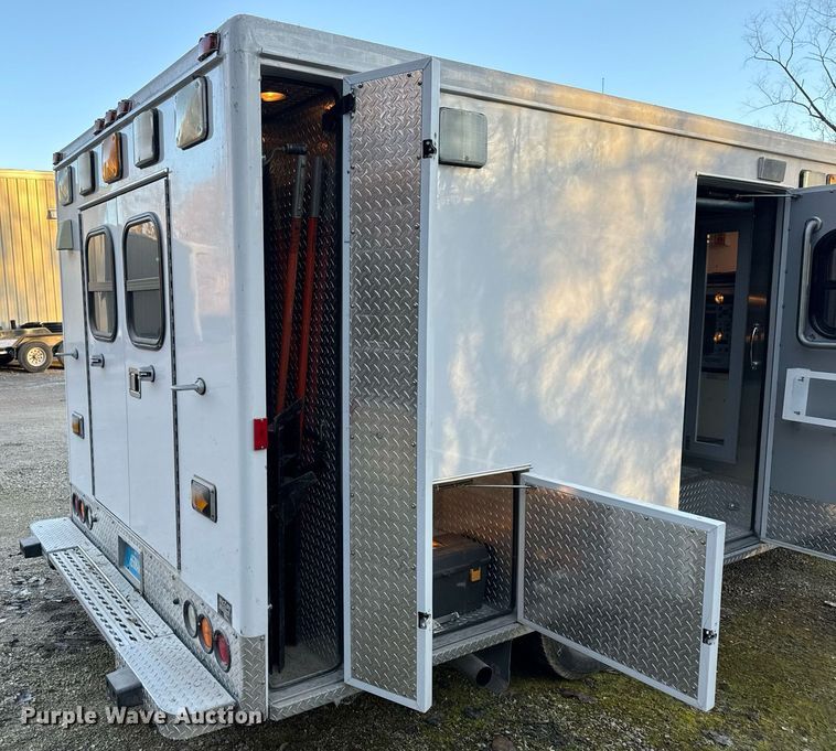 image for item NM9190 2000 Ford E350  sewer inspection van