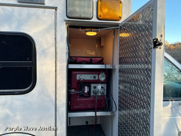 image for item NM9190 2000 Ford E350  sewer inspection van