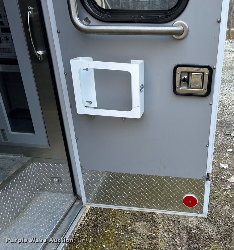 image for item NM9190 2000 Ford E350  sewer inspection van