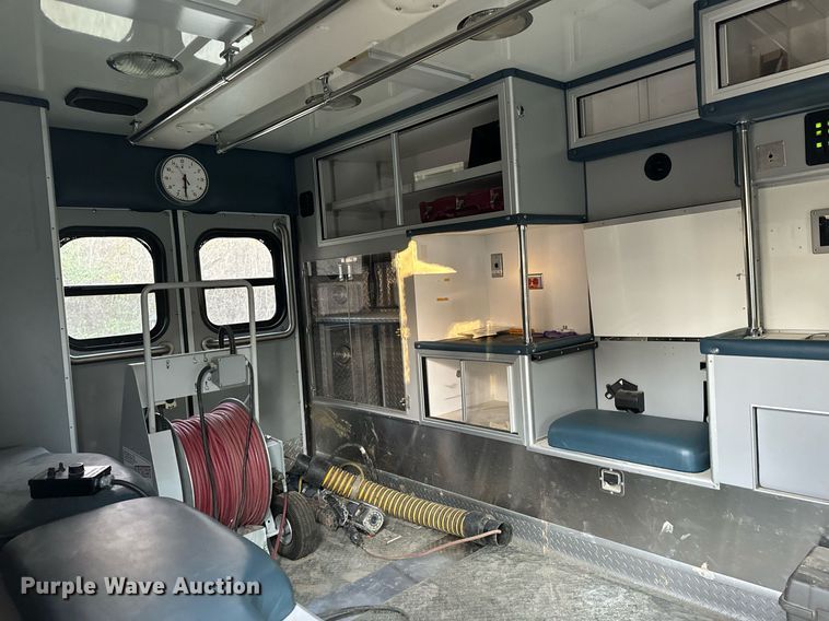 image for item NM9190 2000 Ford E350  sewer inspection van