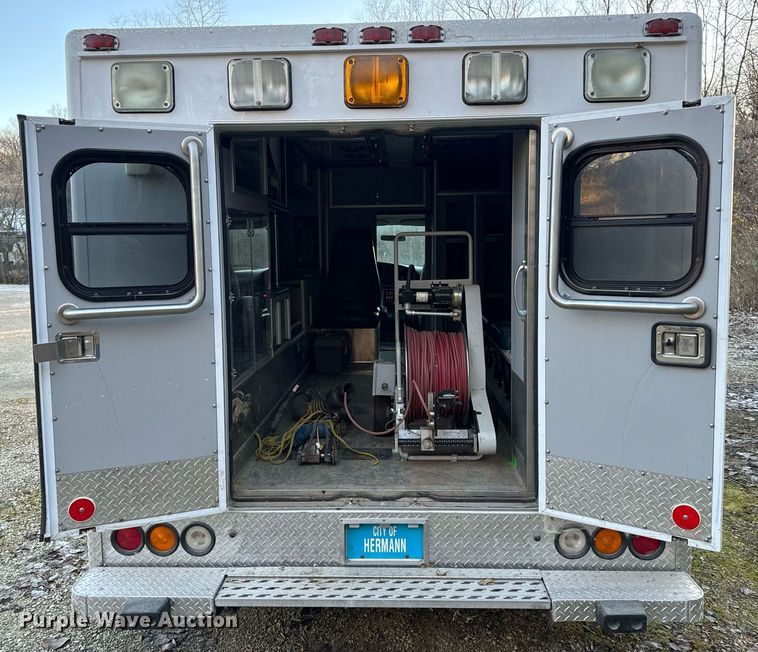 image for item NM9190 2000 Ford E350  sewer inspection van