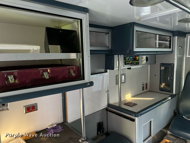 image for item NM9190 2000 Ford E350  sewer inspection van