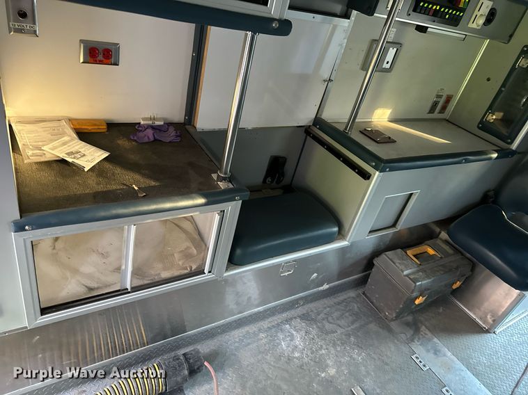 image for item NM9190 2000 Ford E350  sewer inspection van