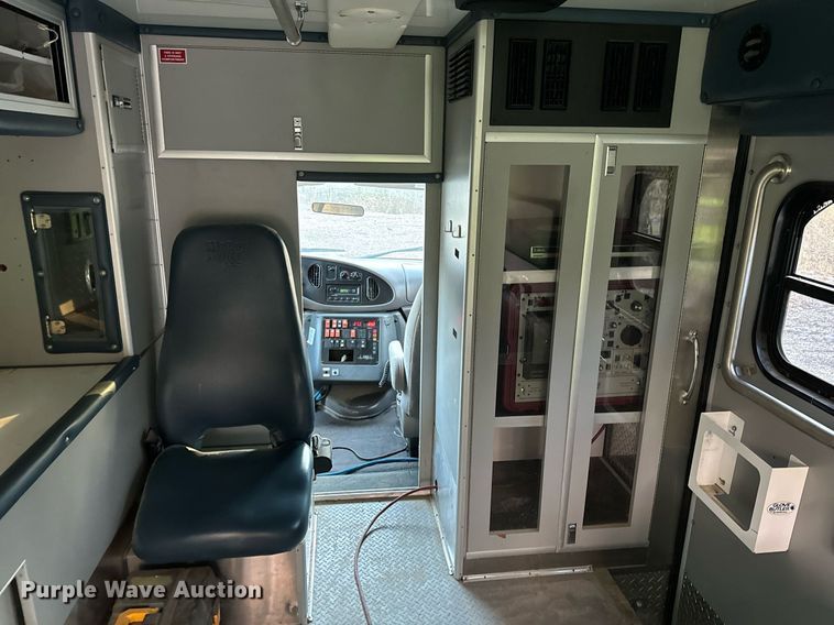 image for item NM9190 2000 Ford E350  sewer inspection van