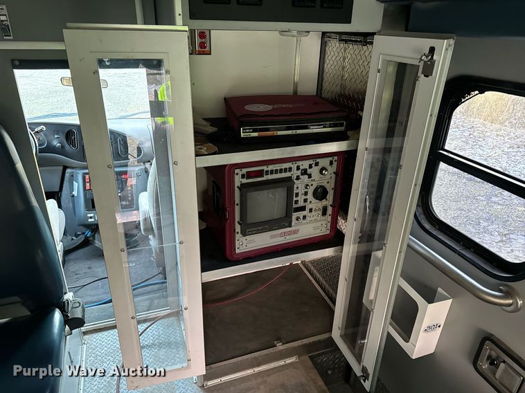 image for item NM9190 2000 Ford E350  sewer inspection van