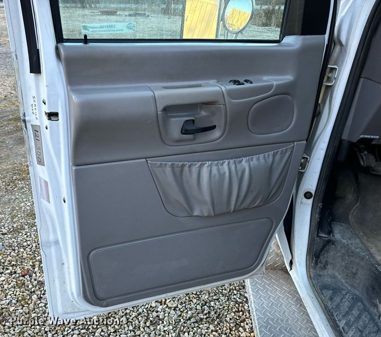 image for item NM9190 2000 Ford E350  sewer inspection van