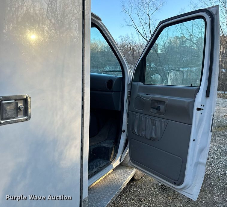 image for item NM9190 2000 Ford E350  sewer inspection van