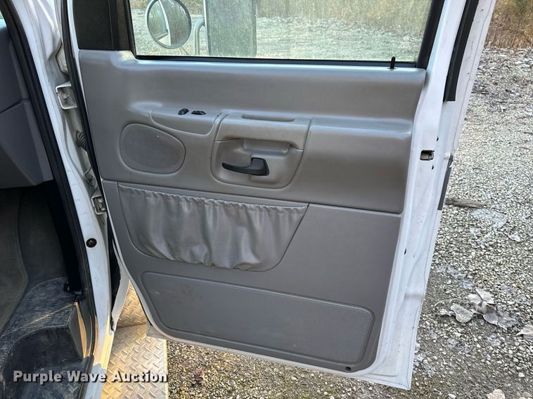 image for item NM9190 2000 Ford E350  sewer inspection van