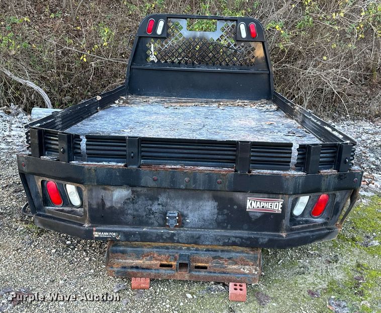 image for item NM9191 2015 Knapheide  flatbed